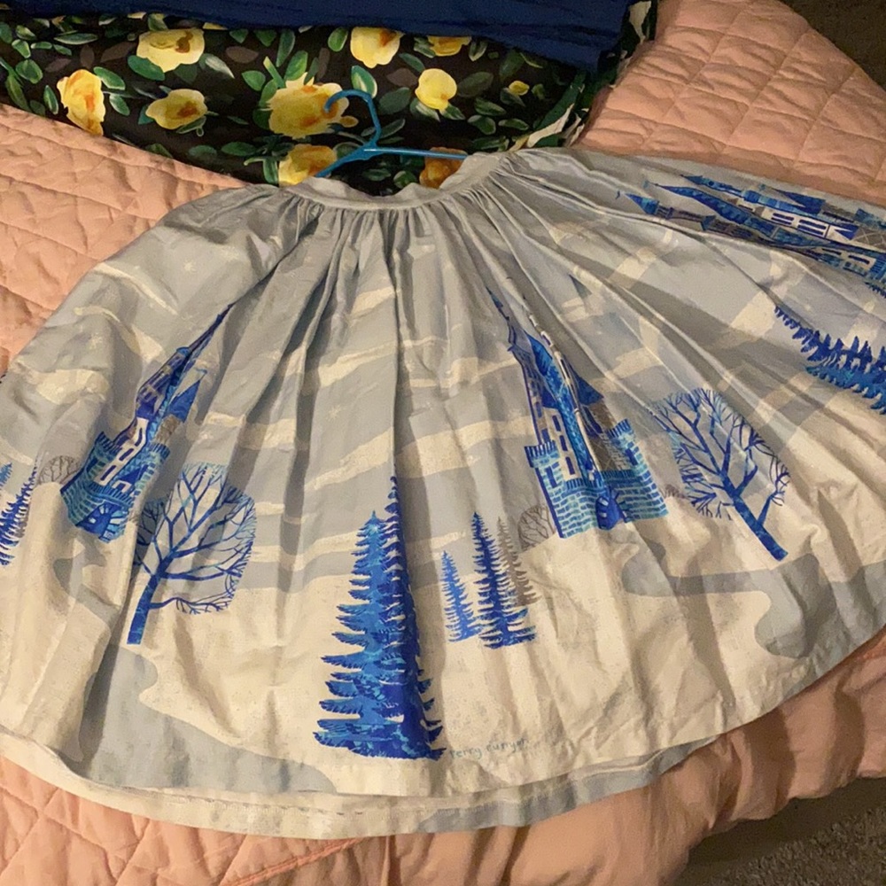 Pinup Girl Clothing Belle Skirt - Picture 2 of 4